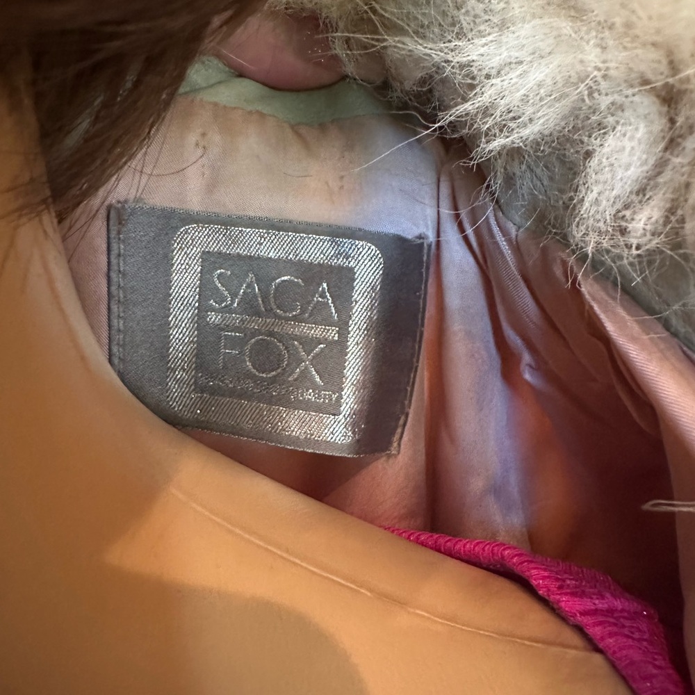 Saga Fox Vintage Coat - Picture 15 of 16